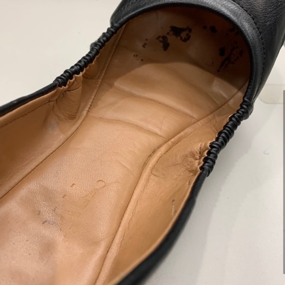 Well worn women’s shoes - Picture 3 of 4